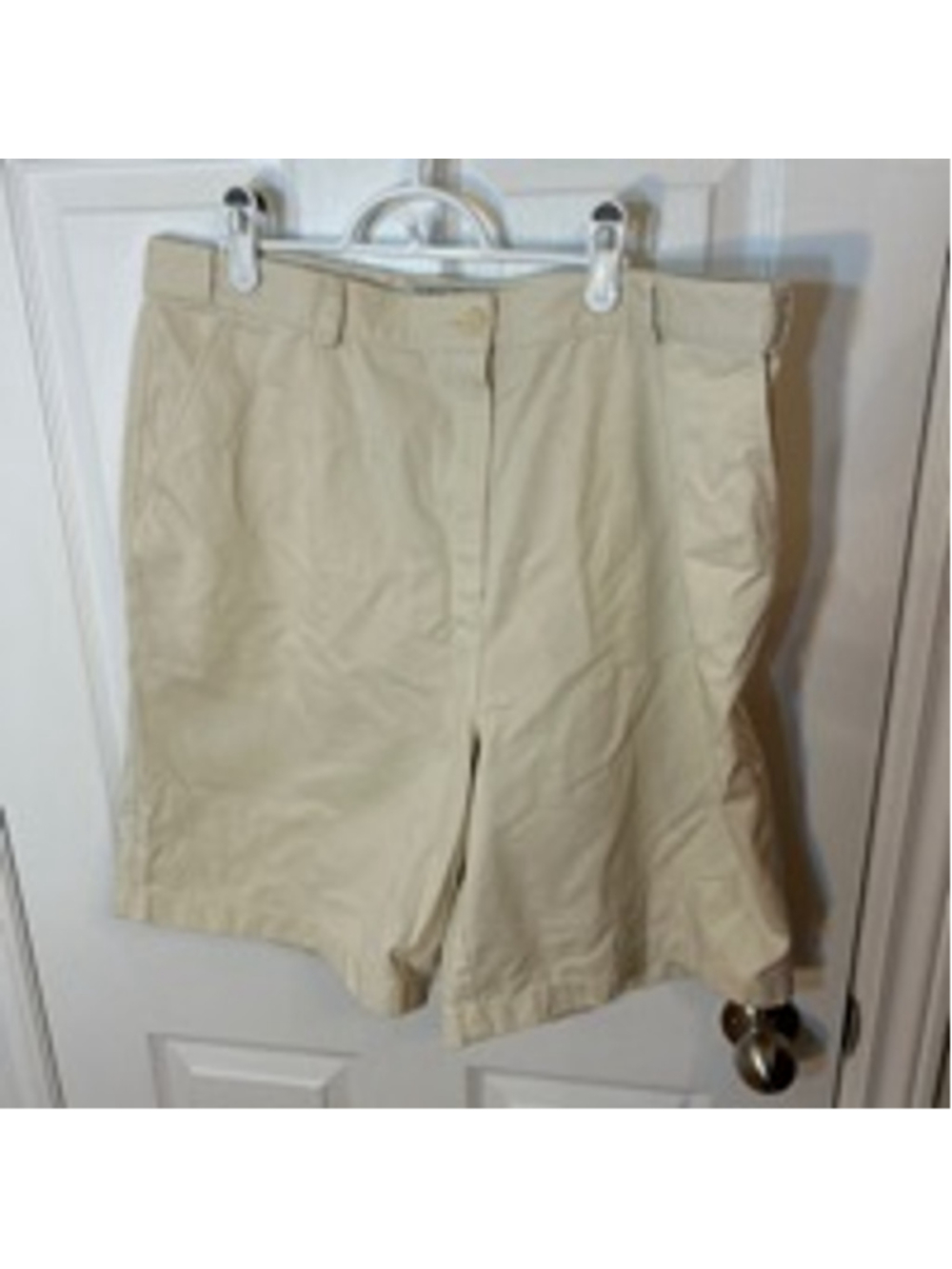 LL Bean original fit cream, coloured Bermuda shorts Size 18 - Picture 5 of 6